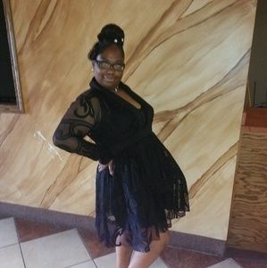 Meet your Posher, Charee